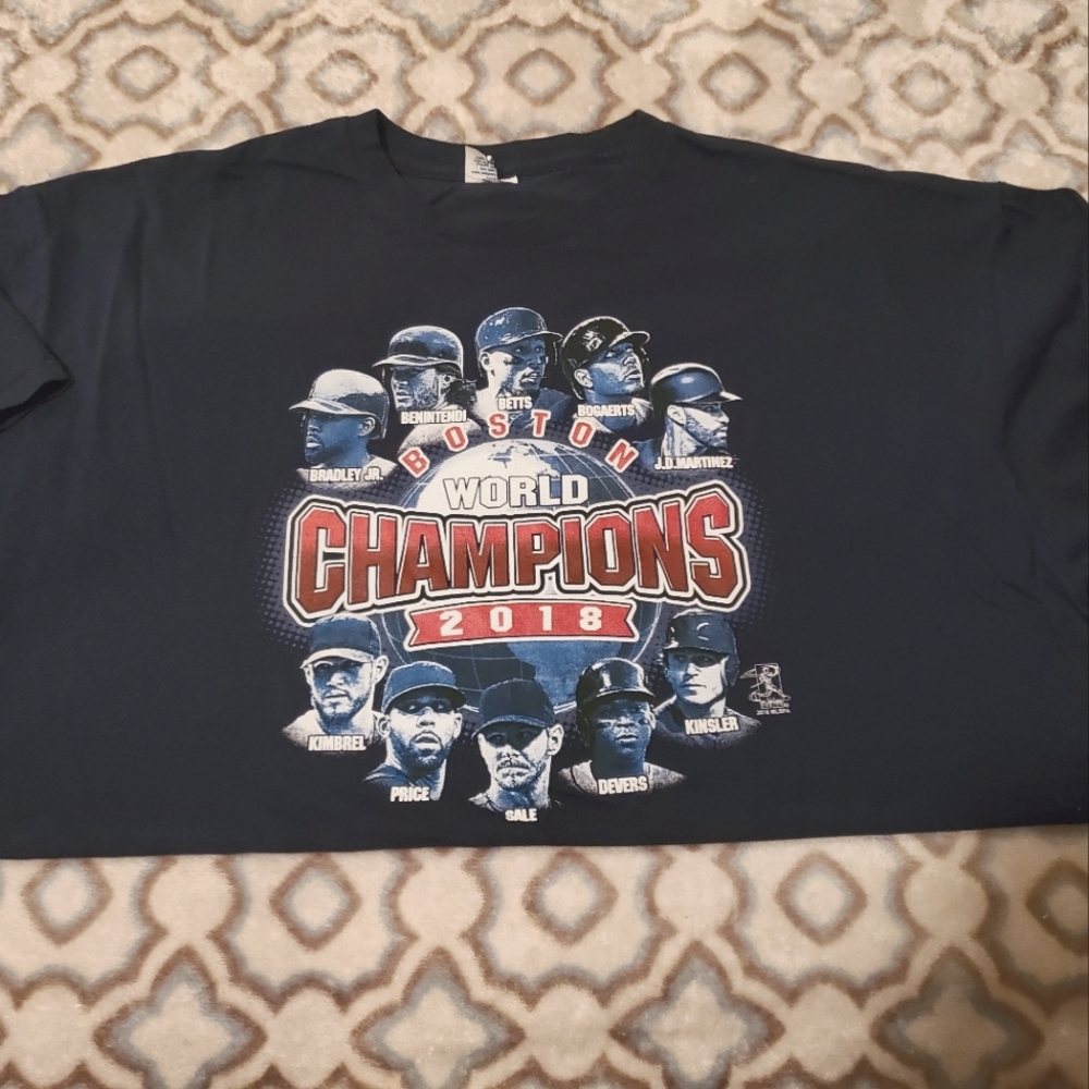MLB Players Choice Men's Red Sox L 2018 World Championship Navy Tee